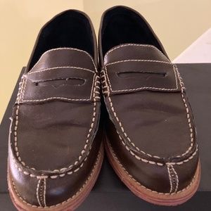 Boys Elie Tahari penny loafers shoes in brown size 1.